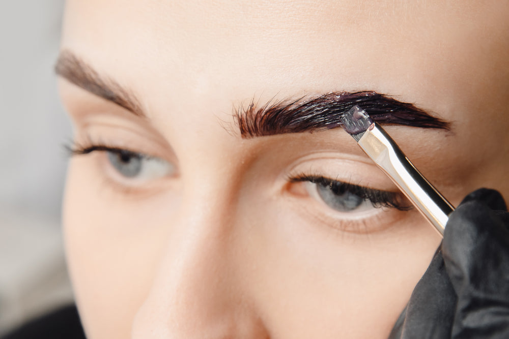 Teinture des sourcils